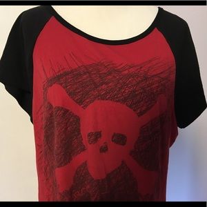 Torrid Red & Black Skull Tee Plus Size 2 2x